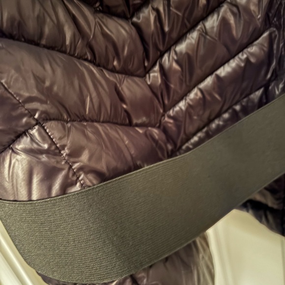 LIKE NEW BUFFBUNNY Onyx Black Waist Taper Puffer Jacket - Picture 10 of 10